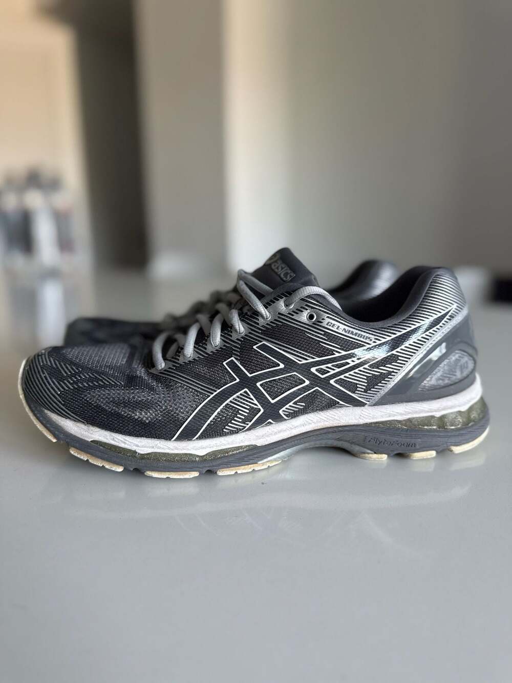 ASICS GEL-Nimbus 19 Men's Gray Running Shoes T700N Size 11